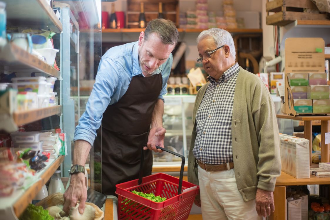Why Good Customer Service Still Wins Repeat Business